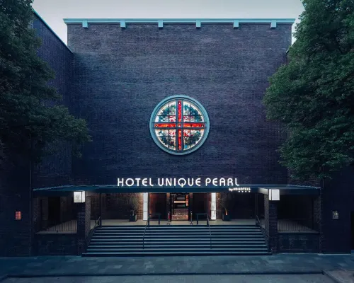 Hotel Unique Pearl Hotels near Schueren