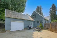 Walk to Dtwn Sandpoint! Family Gem w/ Patio & Yard - Wifi