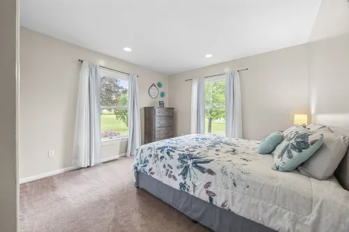 Between Geneva & Canandaigua- Large Yard, Firepit, Sleeps 13 - Alojamientos