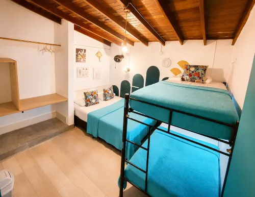 Spring Hostel - Hostels