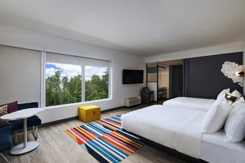 Aloft Little Rock West - Pet Friendly