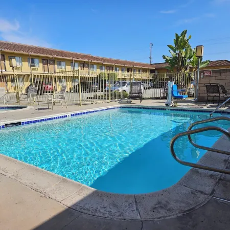 Fullerton Inn