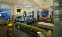 Hilton Garden Inn Jacksonville JTB/Deerwood Park - Pet-friendly