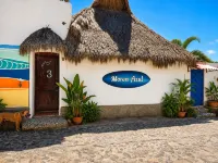 Spacious 2Br w/ Pool •  Walk to Beach & Town • Quiet Area - Villas
