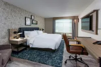 Four Points by Sheraton Appleton - parking