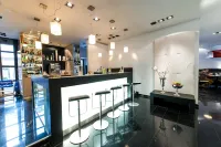 โรงแรมอาควิส กรานาซิตี้ - ที่มีบาร์