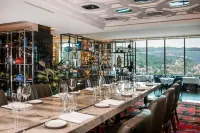 Sheraton Grand Tbilisi Metechi Palace - servizio colazione