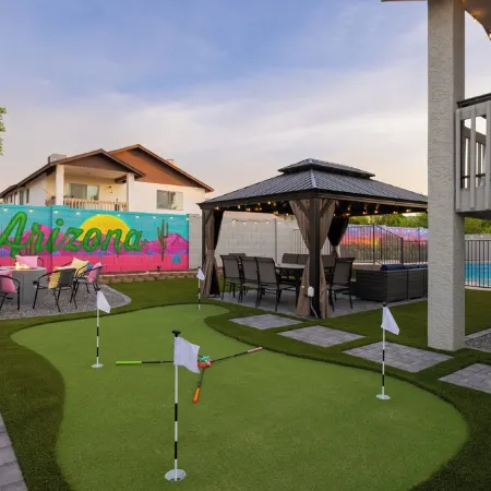 Luxe Oasis! Heated Pool, Spa, Theater, Game room, Sauna & Gym!