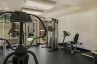 諾克斯維爾西錫達布拉夫紅頂 PLUS+套房飯店 - 停車場