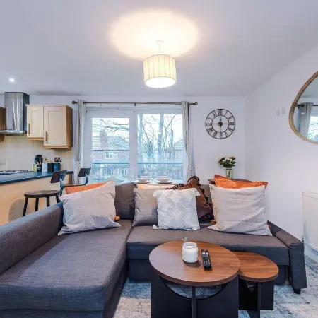 Luxury 2BR Altrincham 15m to MAN Near Market