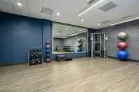 DoubleTree by Hilton Raleigh Midtown - Gym
