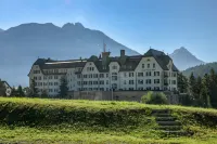 Cresta Palace Hotel - Parking