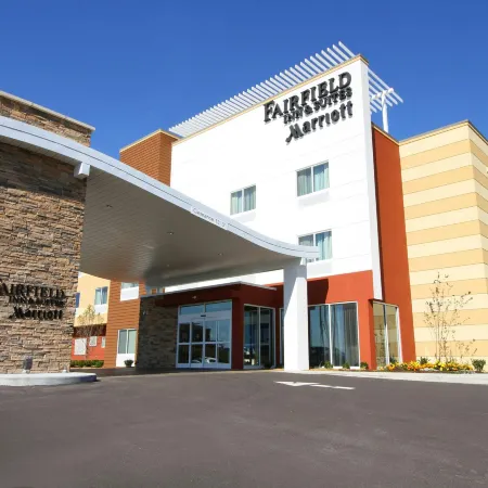 Fairfield Inn & Suites London