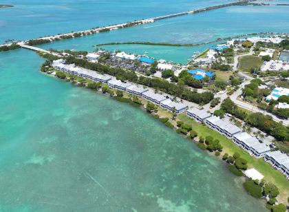 Duck Key Waterfront Villa w/ 2 Free Kayaks & Near 2 Public Marinas