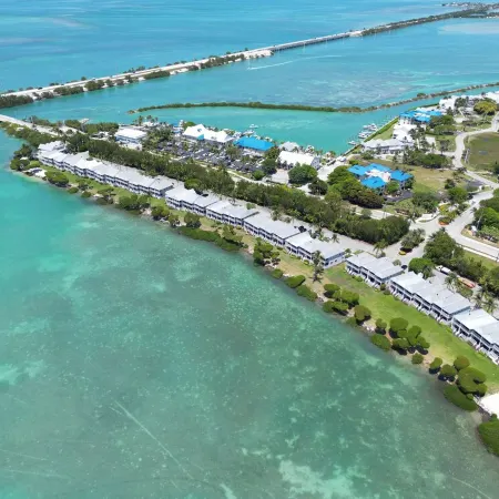 Crystal Waters - Kayaks, 2Br 2.5BA Coastal Villa