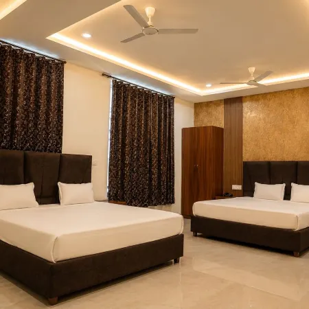 Hotel Maurya Greens