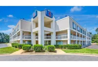 Motel 6 Raleigh, NC - North - Bintang 2