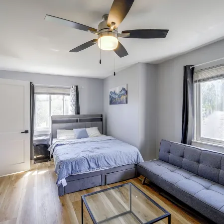 Couple's Welcome! Cozy Beckley Escape w/ Deck