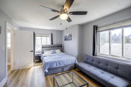 Couple's Welcome! Cozy Beckley Escape w/ Deck - 3 stjerner