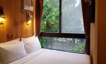 Cabins by Eco Hotel Tagaytay - Housity