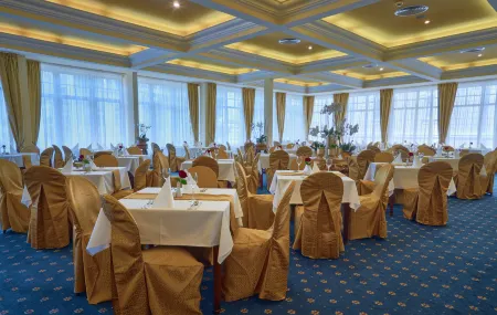 Savoy Westend Hotel Отели рядом с достопримечательностью «Гейзерная колоннада»