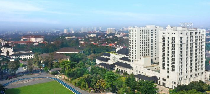 Pullman Bandung Grand Central Hotels in Bandung City