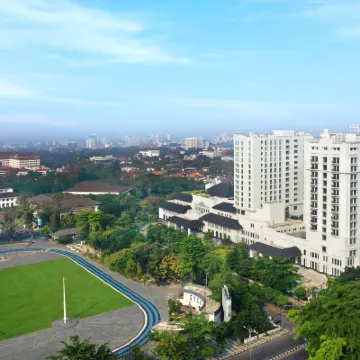 Pullman Bandung Grand Central Hotels near Perjuangan Monument