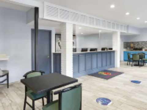 Super 8 by Wyndham Universal City Hoteles en Universal City