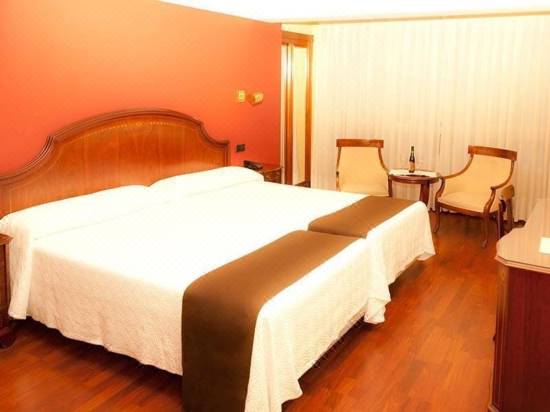 Hotel Sercotel Corona De Castilla Room Reviews Photos Burgos 2021 Deals Price Trip Com