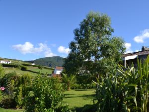 Private Eco-Friendly Holiday Cottage with Sea and Mountain View.