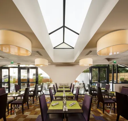 Holiday Inn Lyon - Vaise Отели в г. Тассен-ла-Деми-Люн