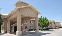 Quality Inn & Suites Hotels in Artesia