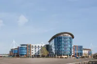 voco Reading Hotels near Reading College