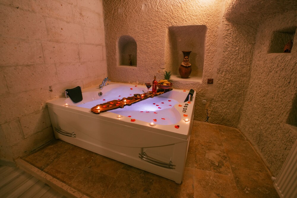 Mia Cappadocia Cave Hotel