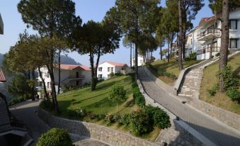 Moksha Himalaya Spa Resort