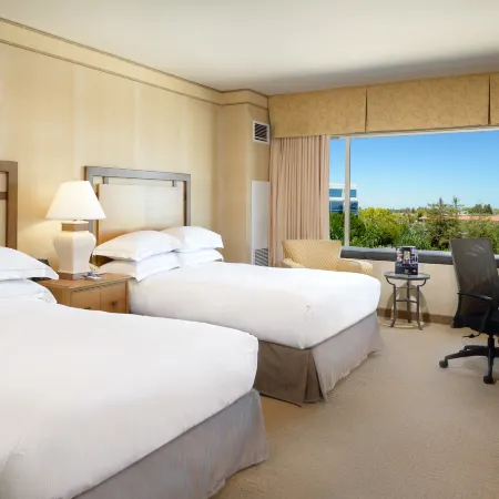 Hilton Santa Clara Отели рядом с достопримечательностью «Штаб-квартира компании Cisco Systems»