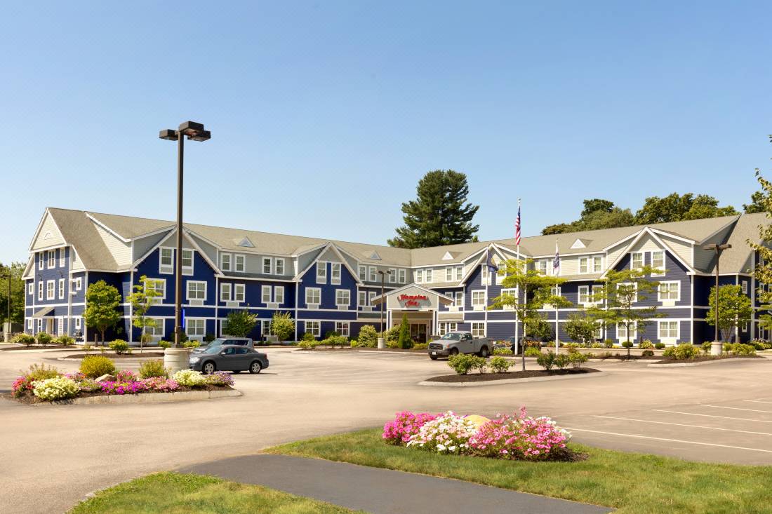 hotels in dover nh with indoor pool