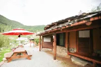 Jeongseon Toumaru Hanok