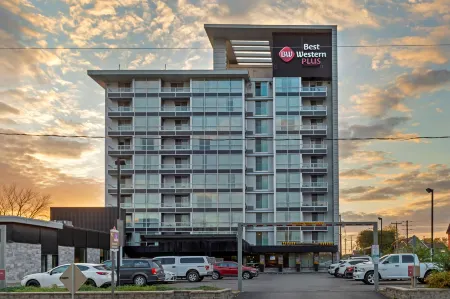 Best Western Plus Gatineau-Ottawa Downtown เบสท์ เวสเทิร์น พลัส กาติโน-ออตตาวา ดาวน์ทาวน์