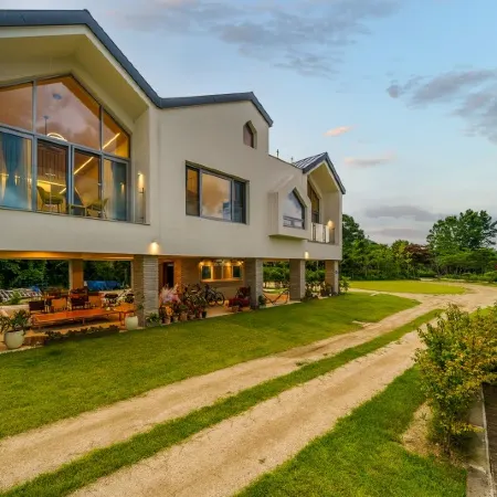 Namyangju Maeum Farm with Stay Pension Отели рядом с достопримечательностью «Храм Суджонса»