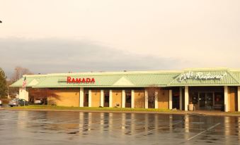 Ramada Alpena