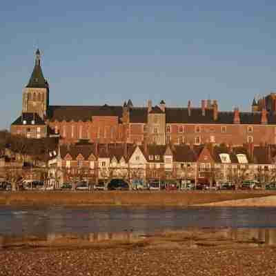 Brit Hotel Confort Gien Hotel Exterior