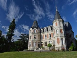 Chateau de l Aubriere