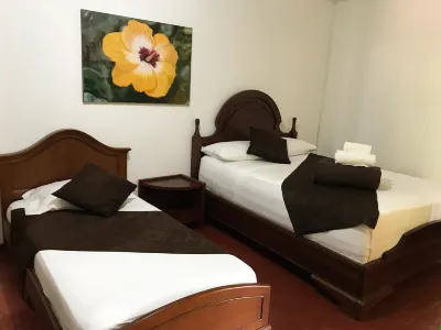 Room with 2 Double Beds. Number 3. Hôtels à : 
