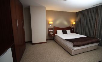 Vali Erdogan Konuk Evi Hitit Otel - Housity