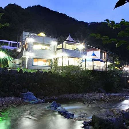 Gapyeong Valley in the Forest Pension Отели рядом с достопримечательностью «Интерактивный художественный музей»