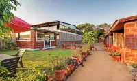 Treebo la Paradise Hotels in Avakali