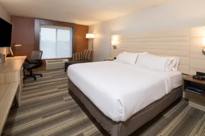 Holiday Inn Express & Suites Detroit - Utica Hôtels à : Utica