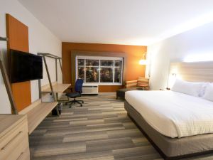 Holiday Inn Express & Suites Toledo West