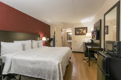 Red Roof Plus+ Secaucus - Meadowlands - NYC Hotels in der Nähe von Secaucus Junction